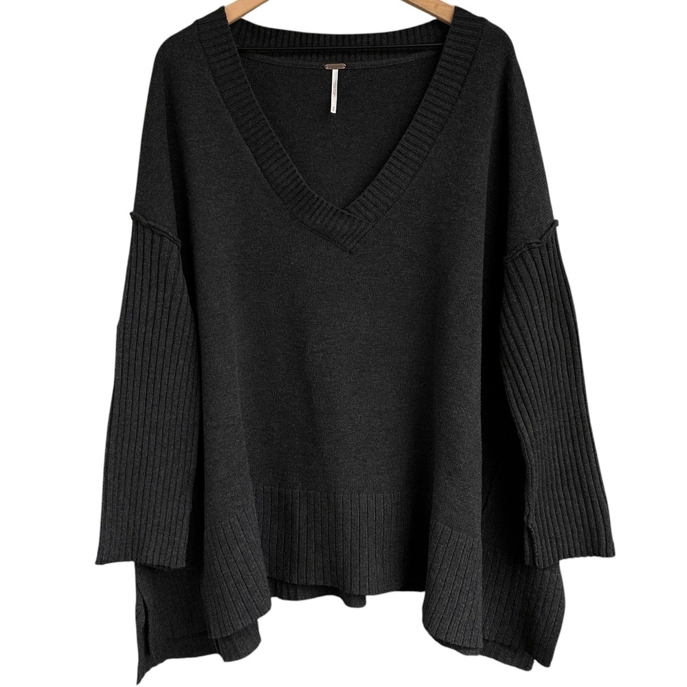 Free People Orion V-Neck Tunic Sweater Charcoal Oversized Cozy Size Medium